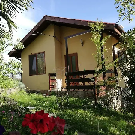 Guest house Casa Verde Sinemoretz