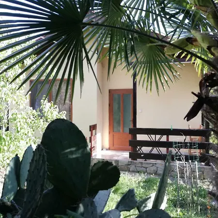 Casa Verde Guest house *